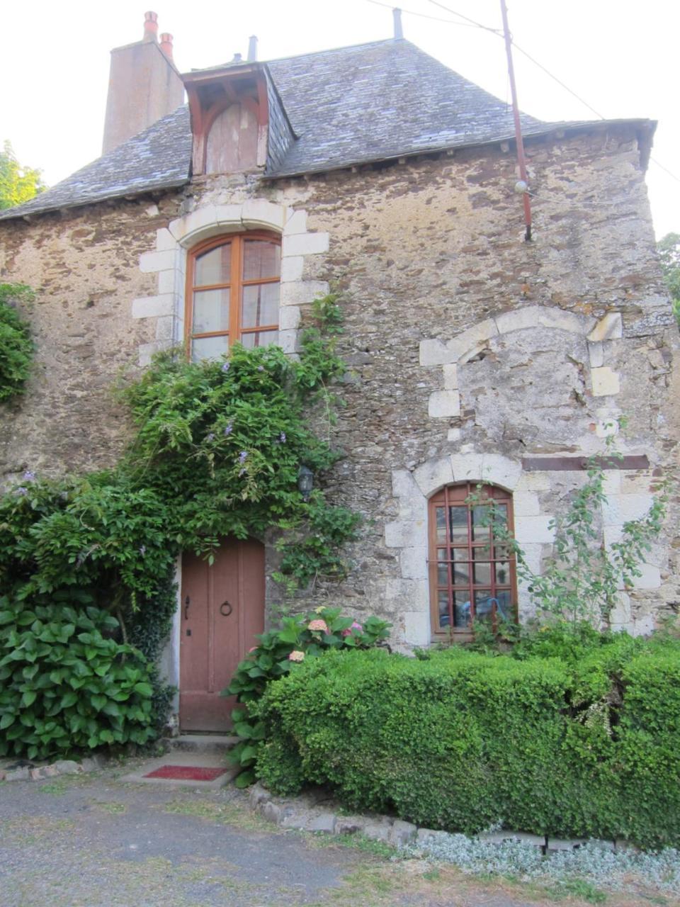 Chateau Le Breil Coron Exterior photo